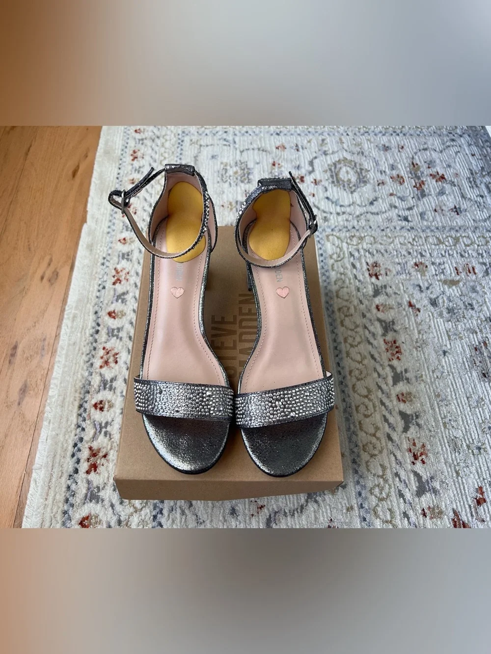 Steve Madden Kids JCARRSON Pewter Rhinestone heels size 5 clear heel